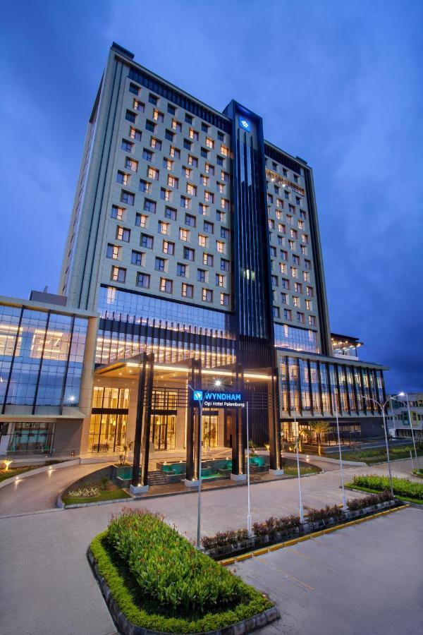 Wyndham Opi Hotel Palembang Buitenkant foto