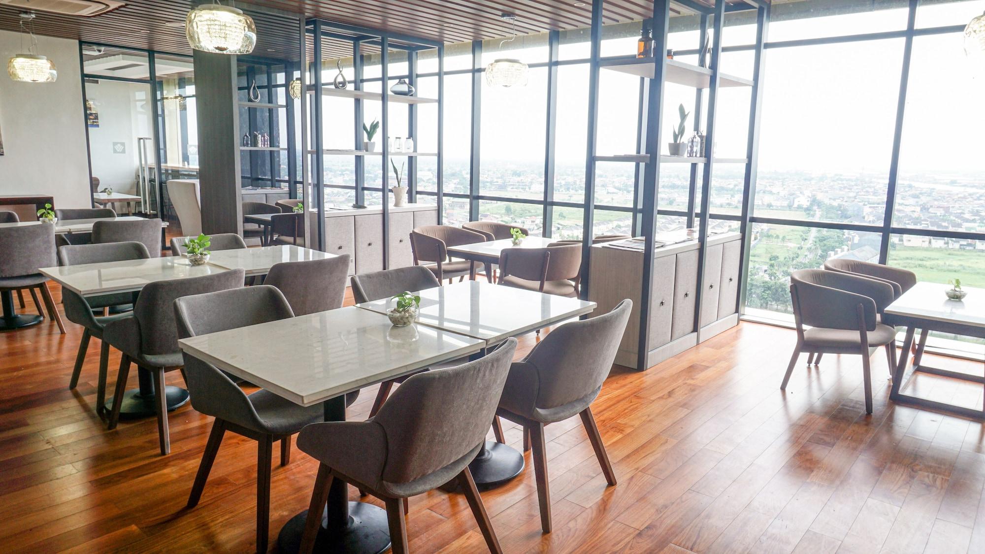 Wyndham Opi Hotel Palembang Buitenkant foto