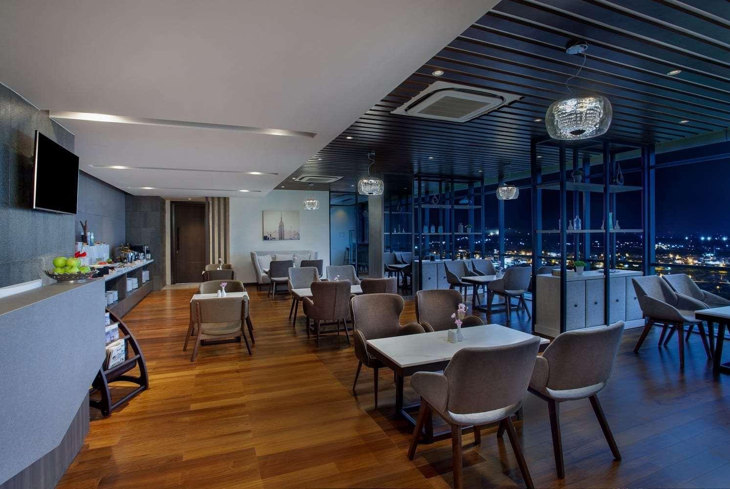 Wyndham Opi Hotel Palembang Buitenkant foto