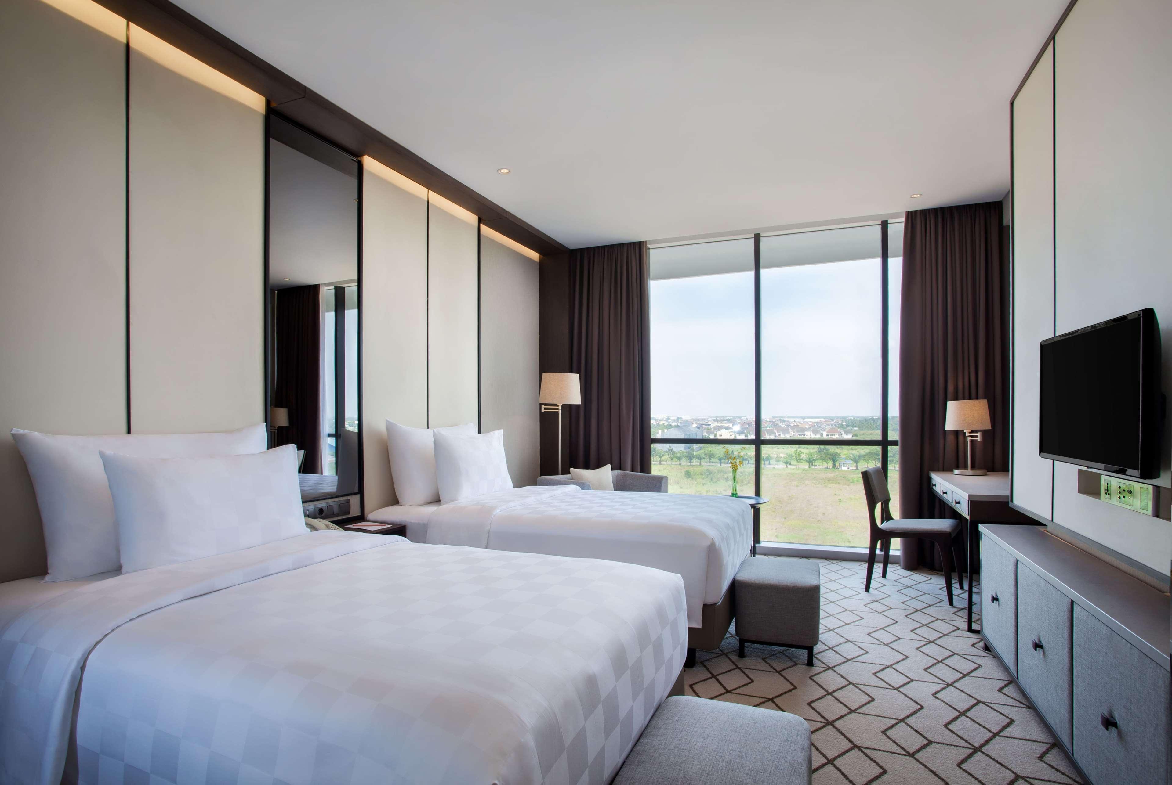 Wyndham Opi Hotel Palembang Buitenkant foto