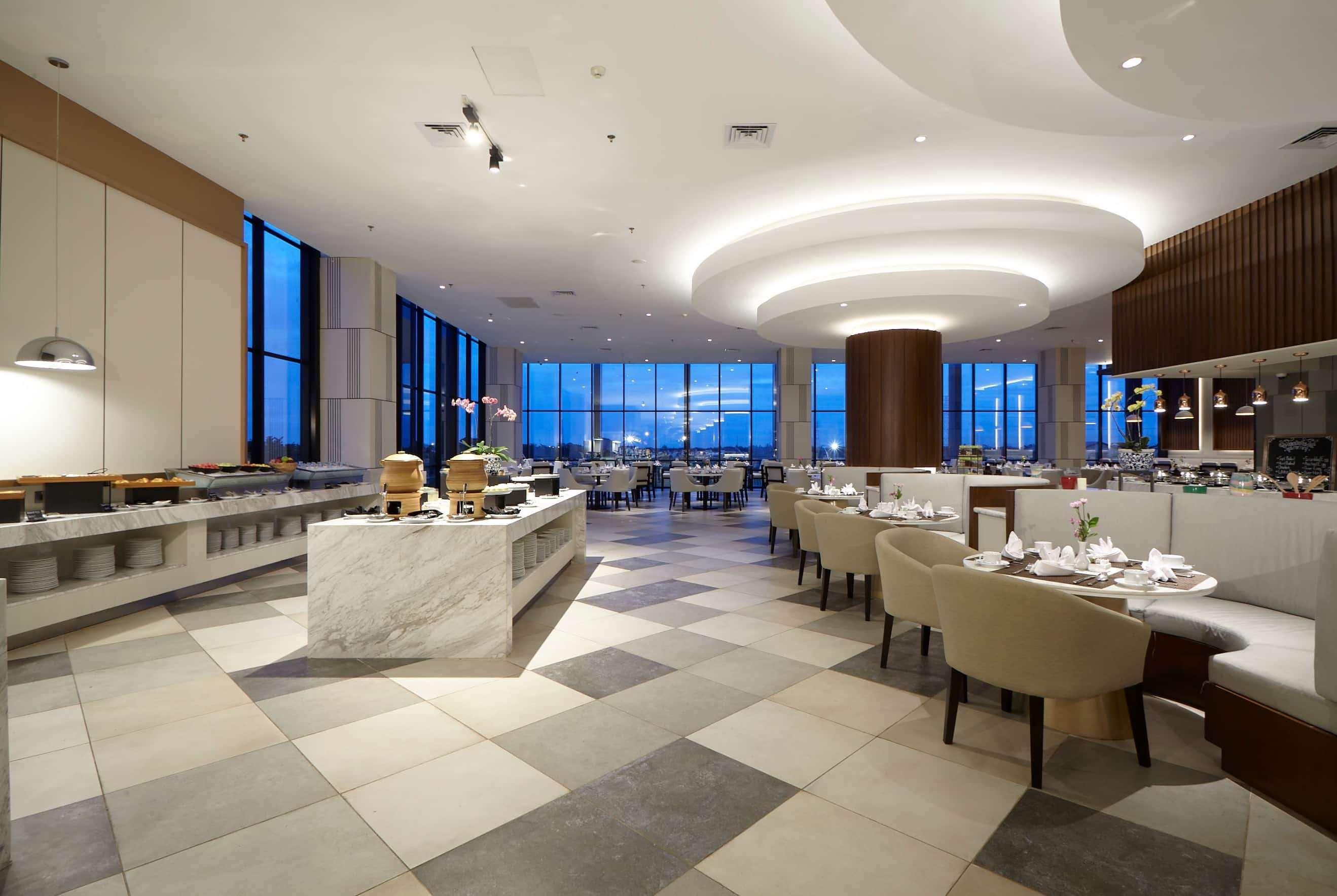 Wyndham Opi Hotel Palembang Buitenkant foto