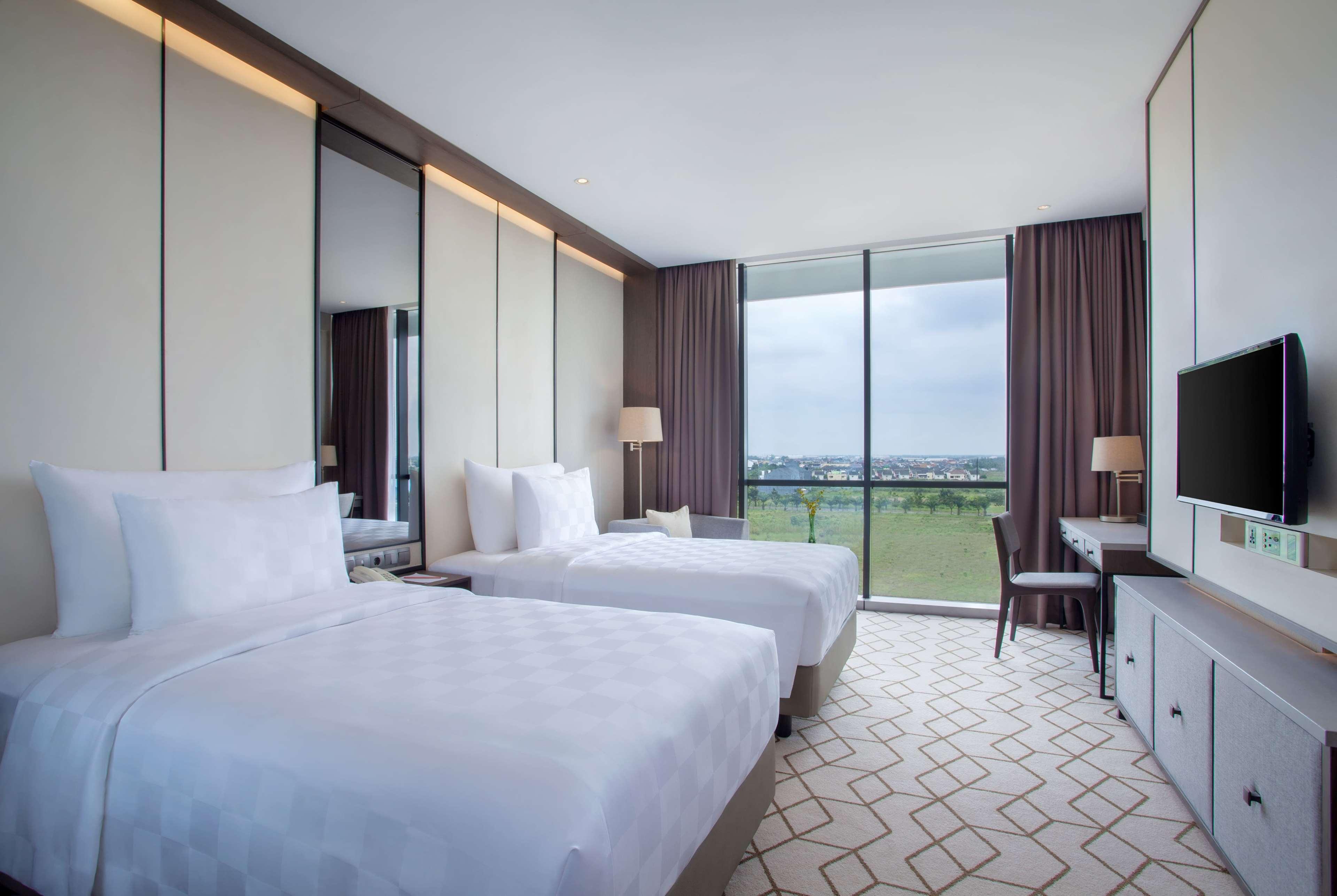 Wyndham Opi Hotel Palembang Buitenkant foto
