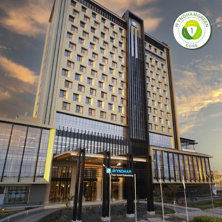 Wyndham Opi Hotel Palembang Buitenkant foto