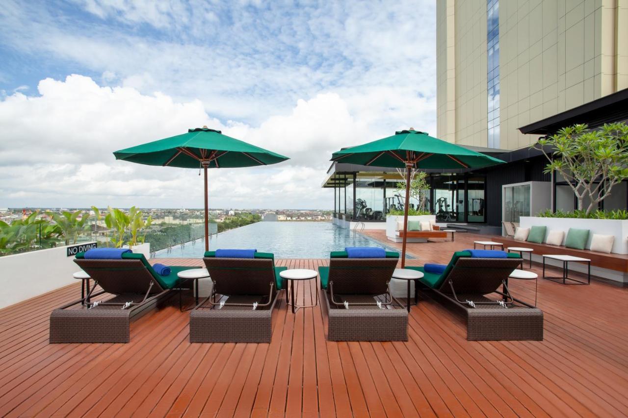Wyndham Opi Hotel Palembang Buitenkant foto