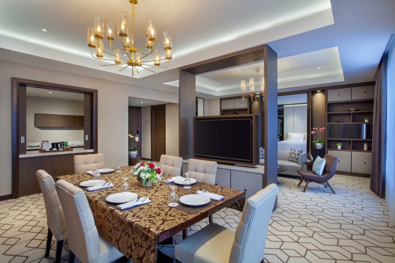 Wyndham Opi Hotel Palembang Buitenkant foto