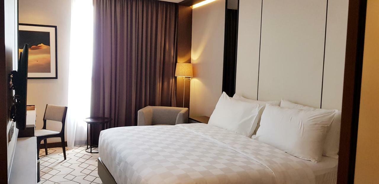 Wyndham Opi Hotel Palembang Buitenkant foto